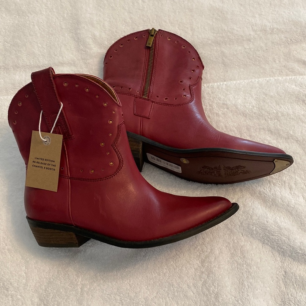 Lucky Brand Bootie, maroon, size 7.5 NWT